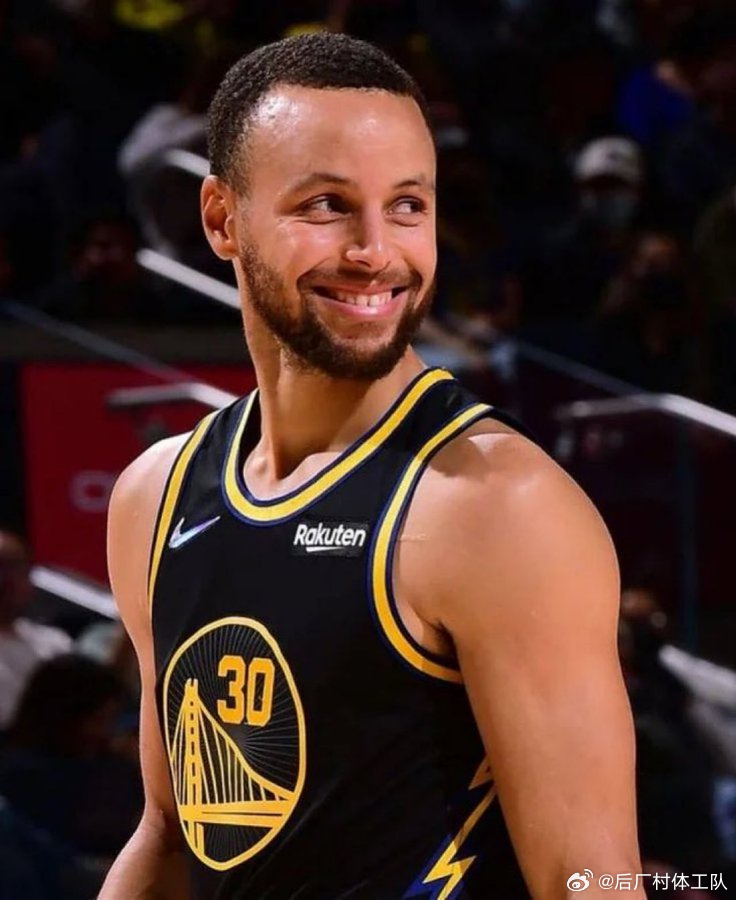 库里预计下周一对阵火箭复出 据外媒报道，库里经过了漫长的治疗后，将在下周一对阵火