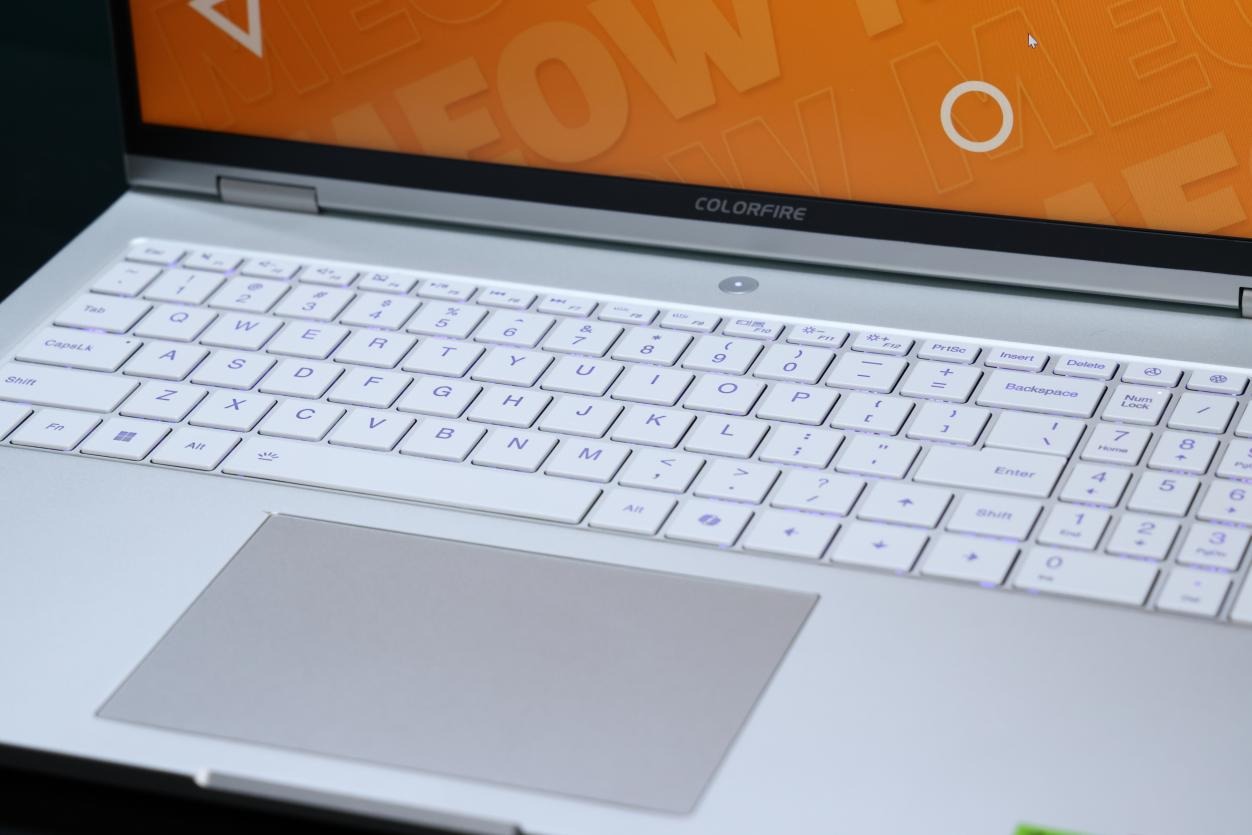 这个Ultra很彻底，七彩虹MEOW R16 Ultra体验评测