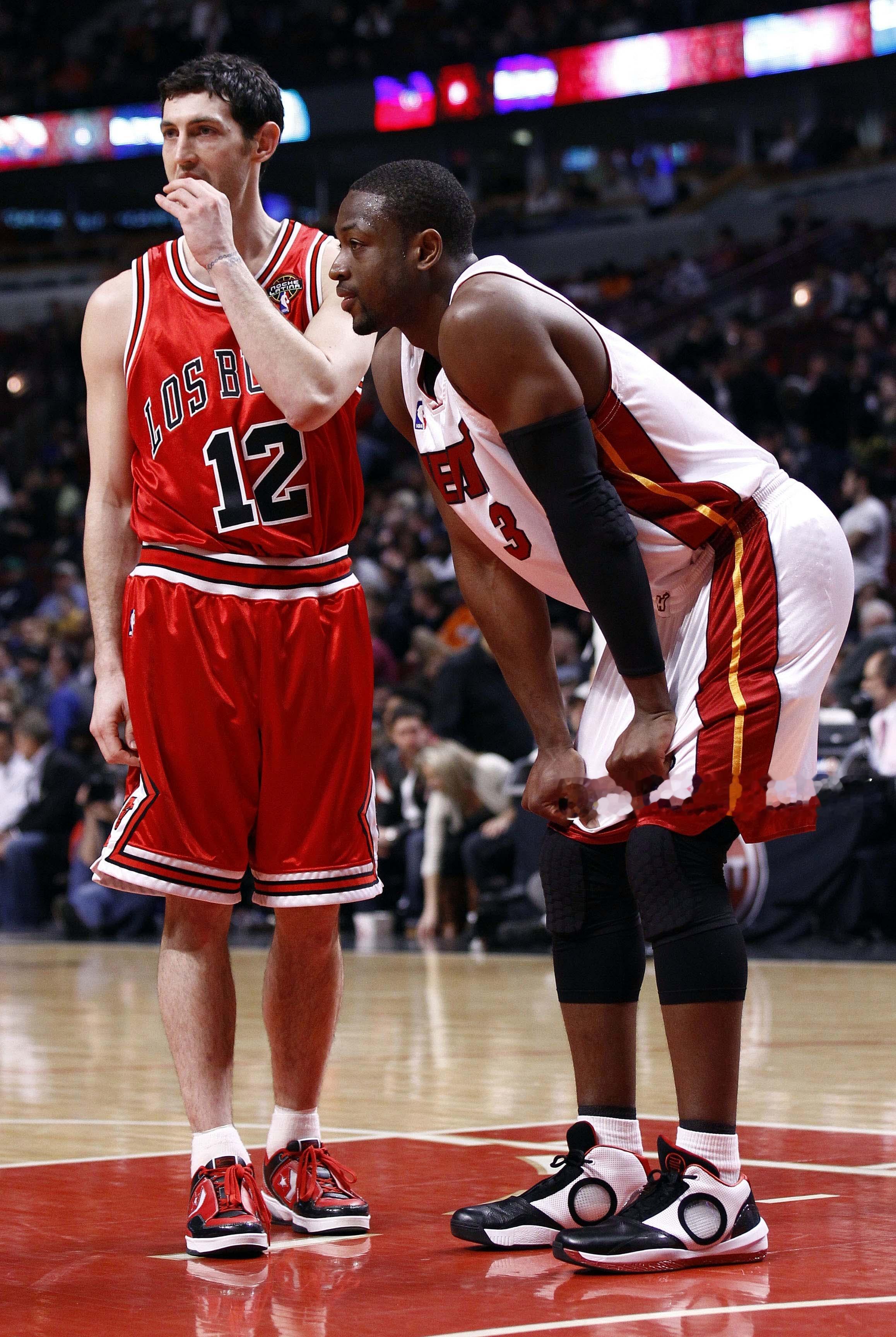 Kirk Hinrich & Dwyane Wade 2010nba辛里奇韦德