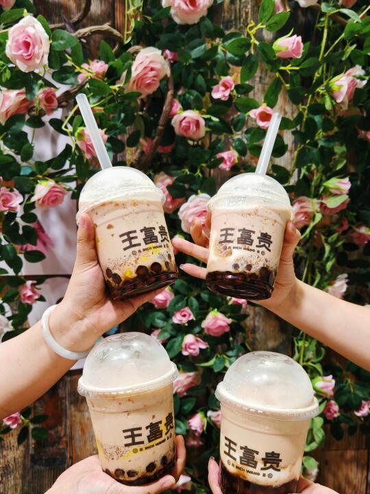 这杯黑糖珍珠碎碎冰奶茶我能喝一整个夏天