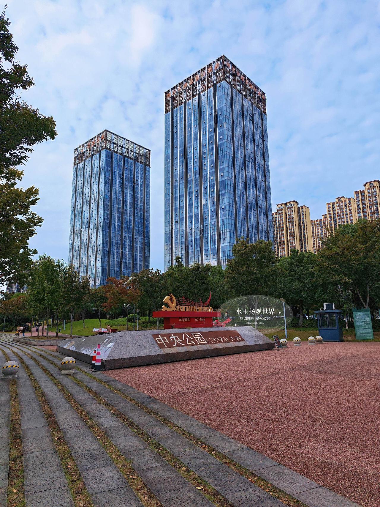 来常州之前，总以为这座城市的浪漫，都藏在青果巷、淹城那些老地方。直到走到中央公园