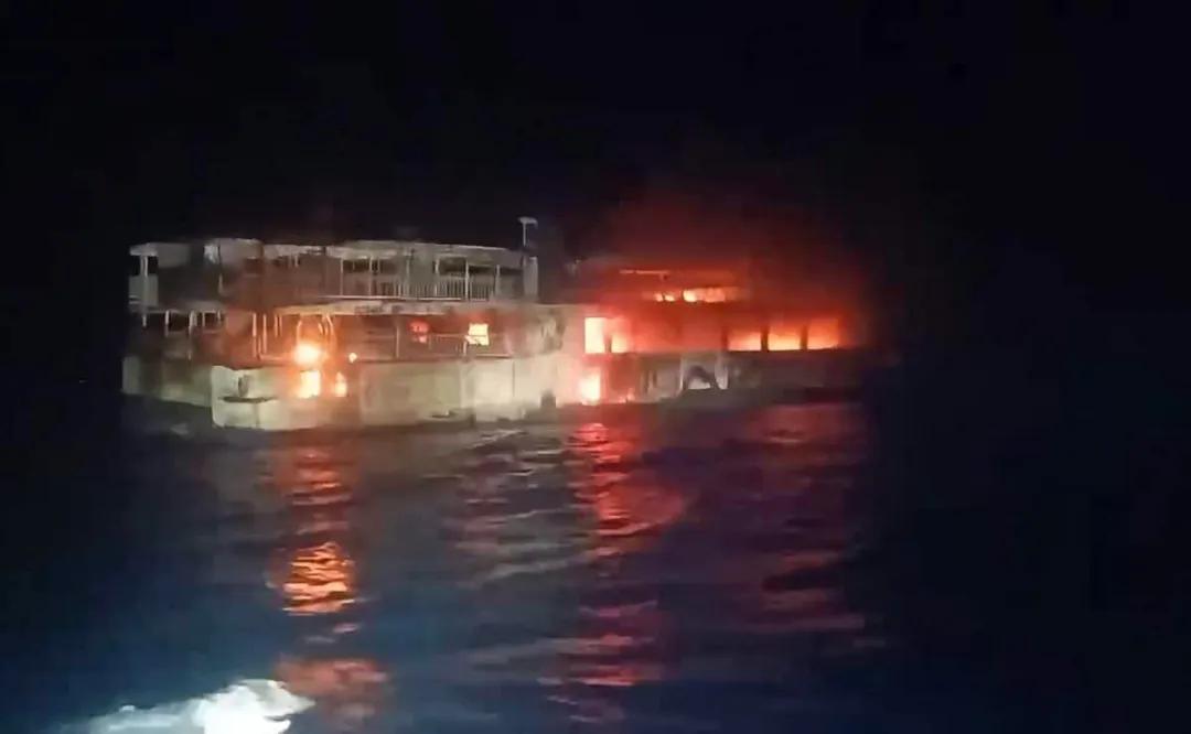 菲律宾这次真的撑不住了！
一艘客滚船在巴拉望近海烧成空壳，死亡人数已经升到35人