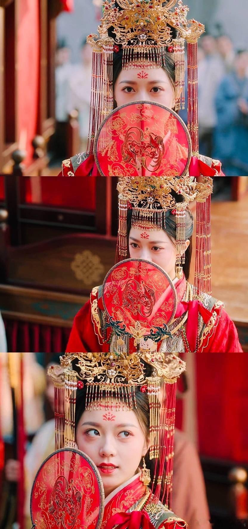 #李蓉大婚造型#李蓉两次大婚的细节可以细品，这满头的首饰真的太华丽了，天家公主贵