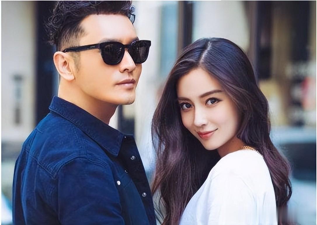 杨颖封杀后首露面，深夜带儿子小海绵去看病，穿睡裤很憔悴
杨颖被封杀后穿睡衣抱儿子