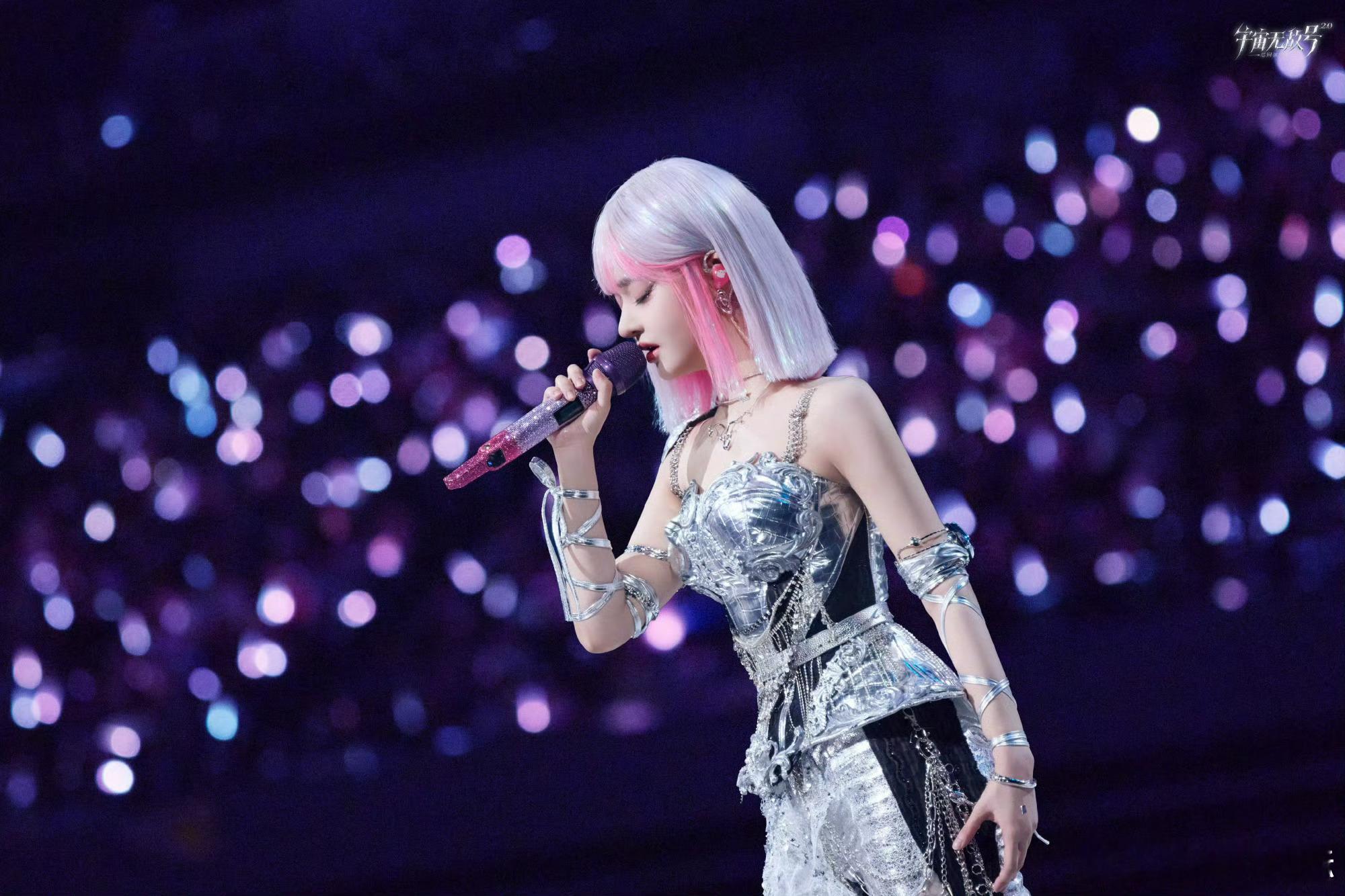 黄霄雲重庆演唱会预售开启 黄霄雲「宇宙无敌号2.0」巡回演唱会重庆站预售即将于明