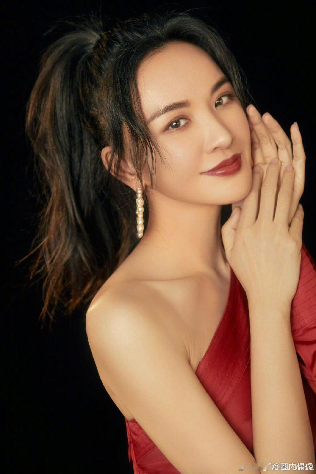 私下找莫小奇算运势的艺人都有谁啊 原来不止我们普通人会靠算运势缓解焦虑，娱乐圈的