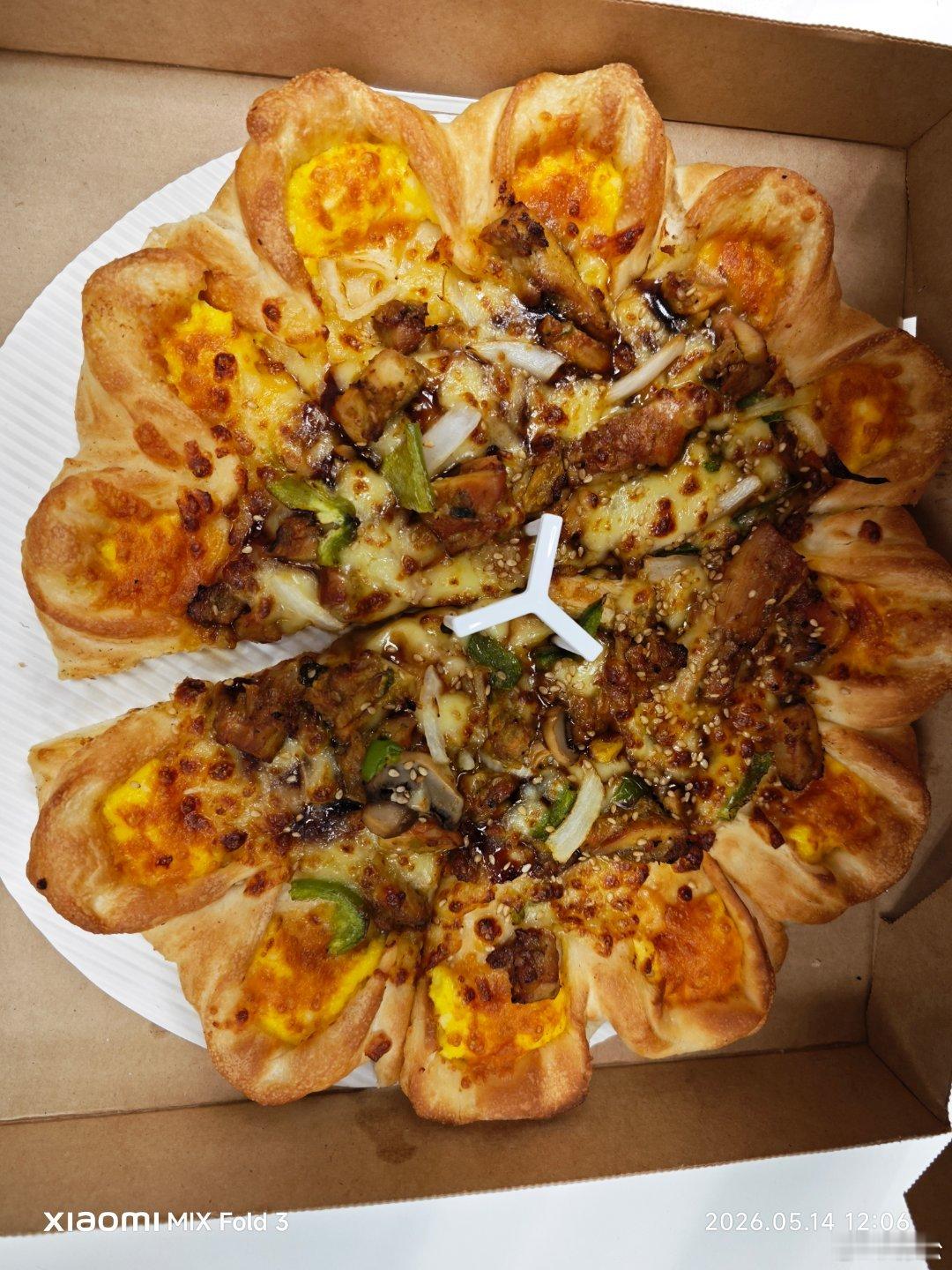 被诊断患有阿尔茨海默病的参与者通常会经常食用如肉饼、香肠、火腿、披萨和汉堡等高脂