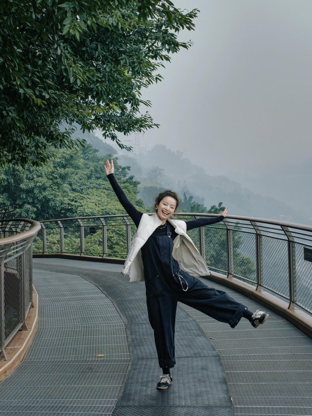 重庆人都在逛的半山崖线，不愧是山城新名片！