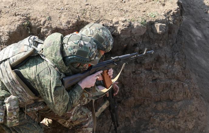 马罗奇科：俄罗斯军队从东南方向逼近赖-亚历山德罗夫卡
 
军事专家称，俄军已开始