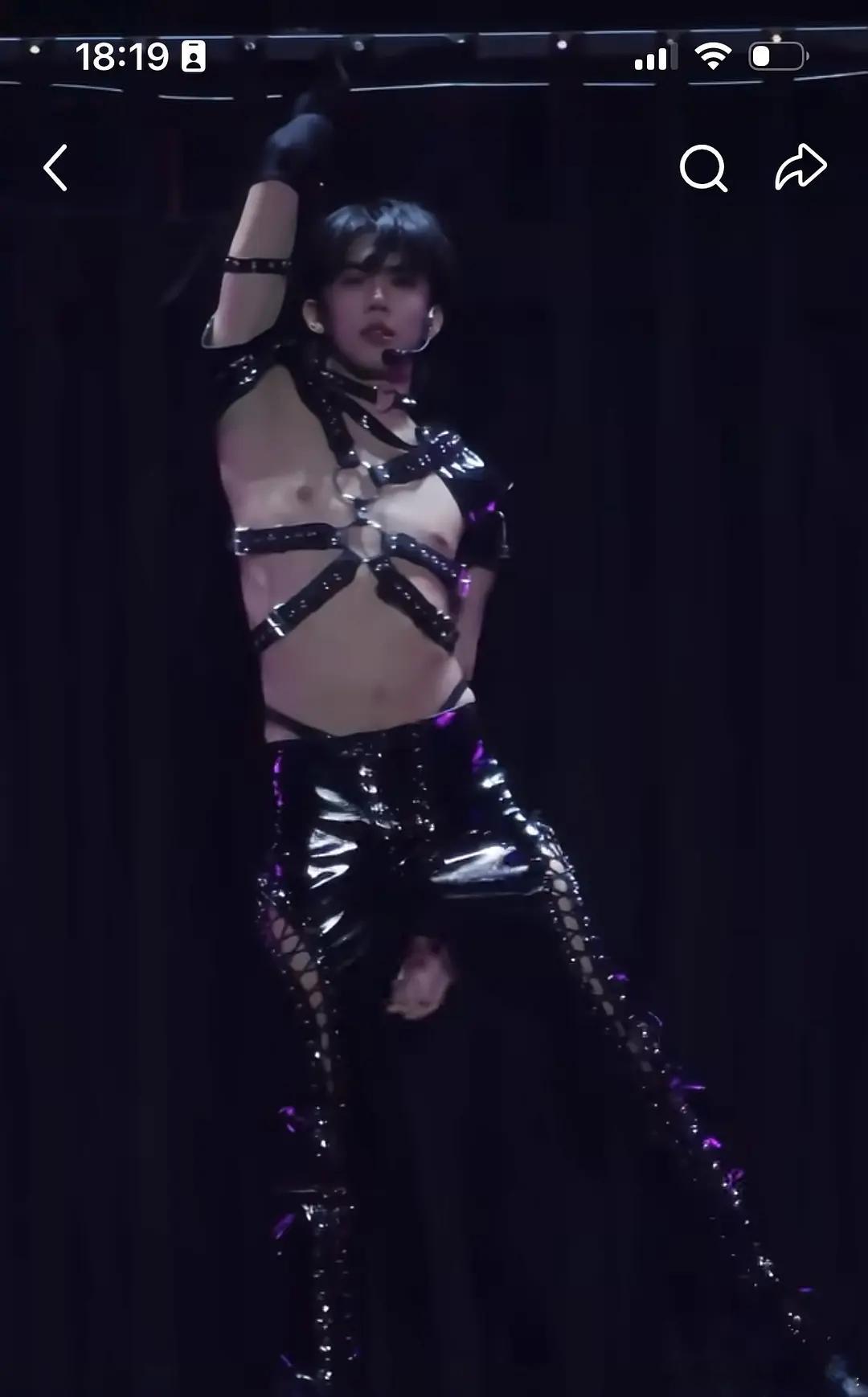 谁敢追泰国男团。。。 