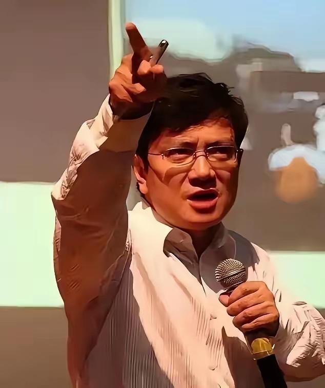 郑强这次引发争议被骂上热搜，根本不是抵触AI科技，而是戳破了大家刻意回避的现实。