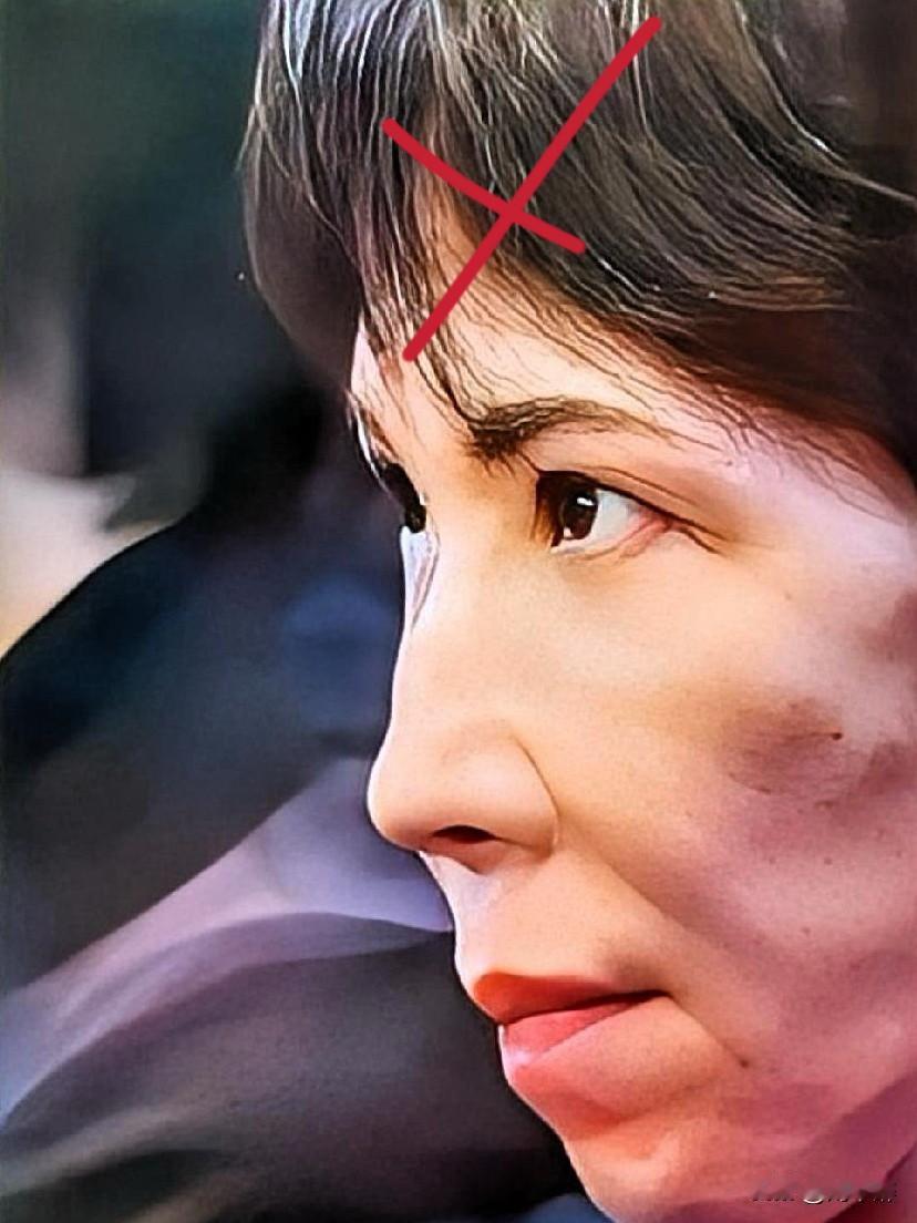 接龙：一人来一句[握手]
首评：三分像人，七分像鬼！