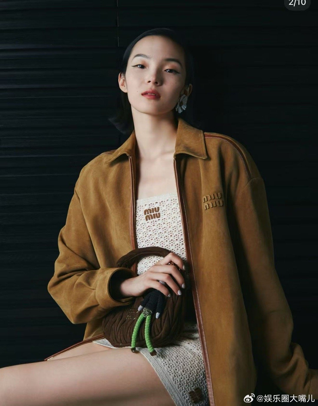 雎晓雯顶级东方淡颜骨相雎晓雯时尚圈宠儿 极简造型最考验人的骨相，因为所有修饰都被