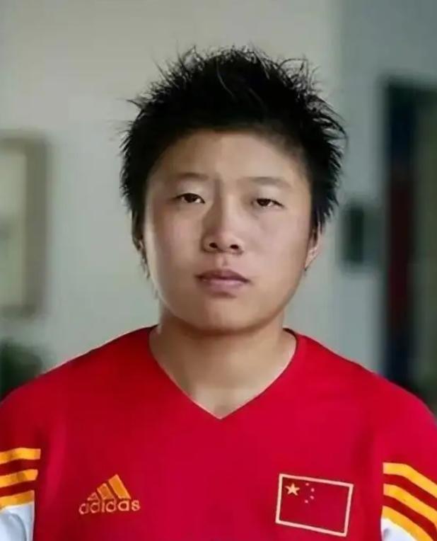 她就是大家熟知的前中国女足锋线球员马晓旭，如今的身份是中国女足U17国家队主教练