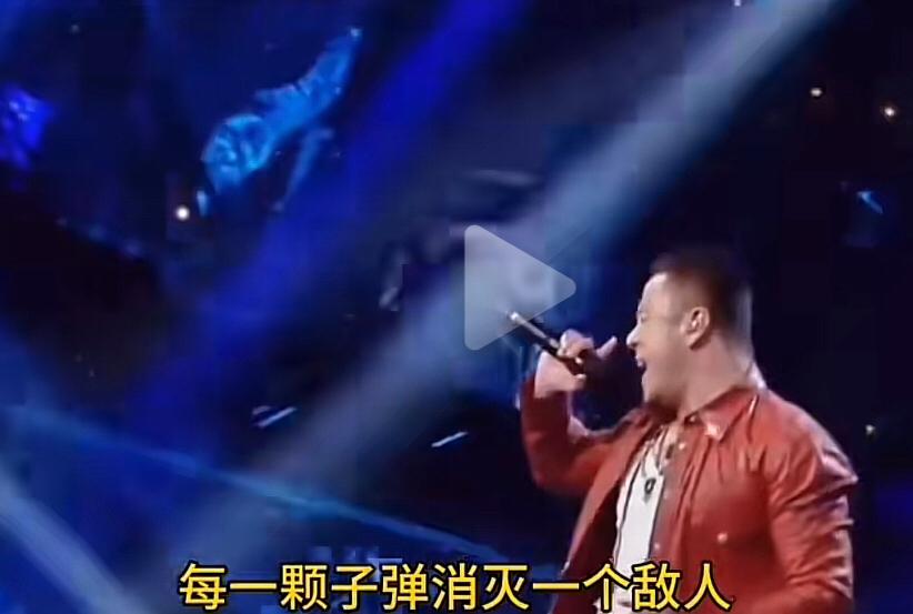 坚决反对杨坤风格改变糟蹋革命歌曲。
唱了几十年的革命歌曲，竟敢乱改，一点不严肃，