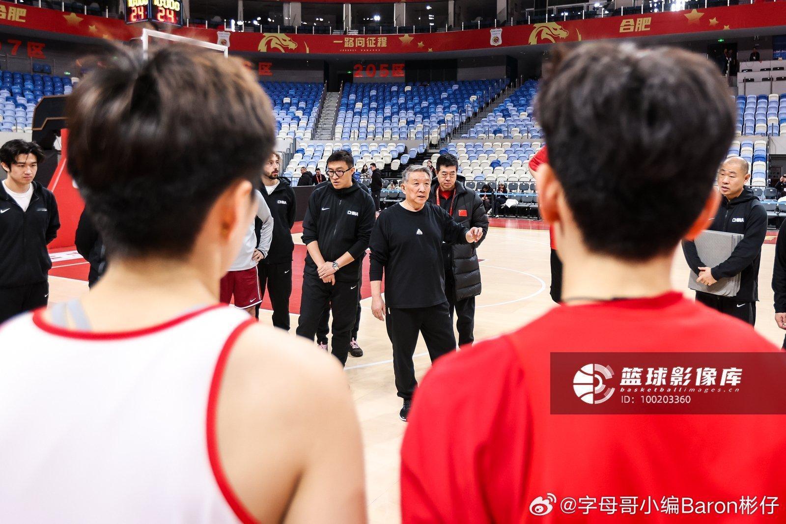 杨舒予杨舒予中国女篮热身赛 20260207备战中国女篮2026首场热身赛的小羊