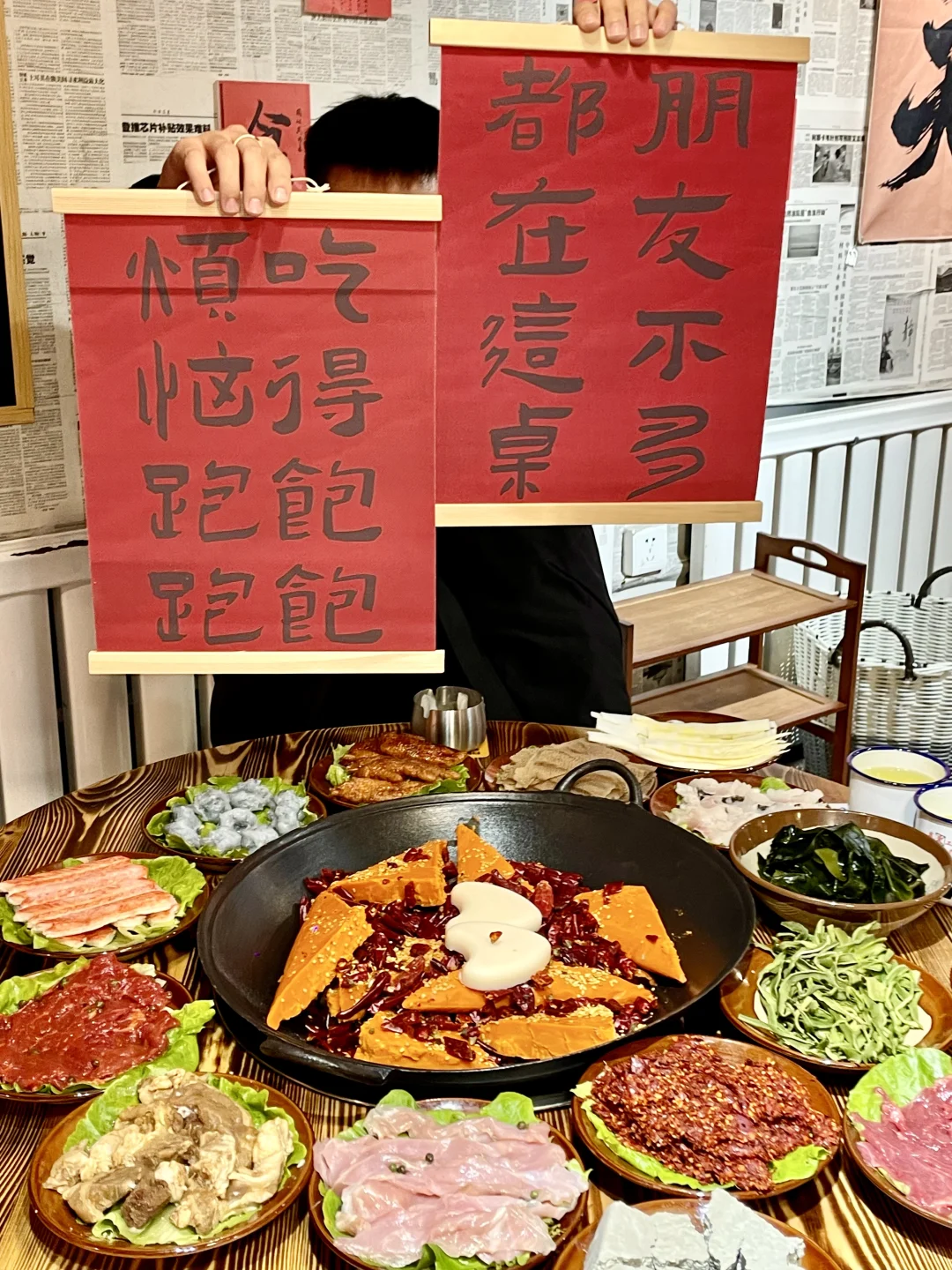 太原巷子里！手撕火锅菜单？真会玩呀！！！