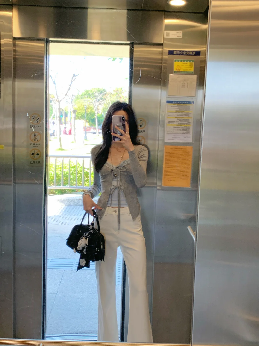 电梯检阅｜复古早春的一周穿搭合集