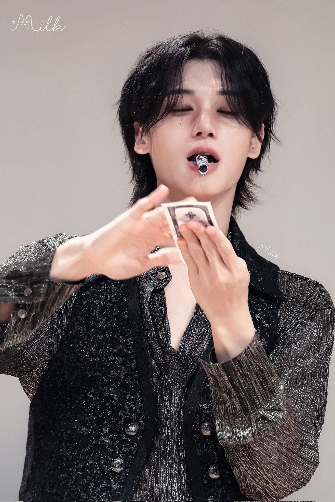 郑友荣  高清｜260704 线下签售©milkfactory1126 