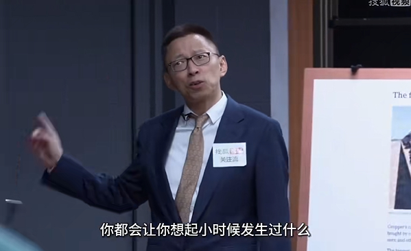 原来说英语存在外国人优势媒体价值不会被AI消解 英语+任何专业技能，都是王炸。母