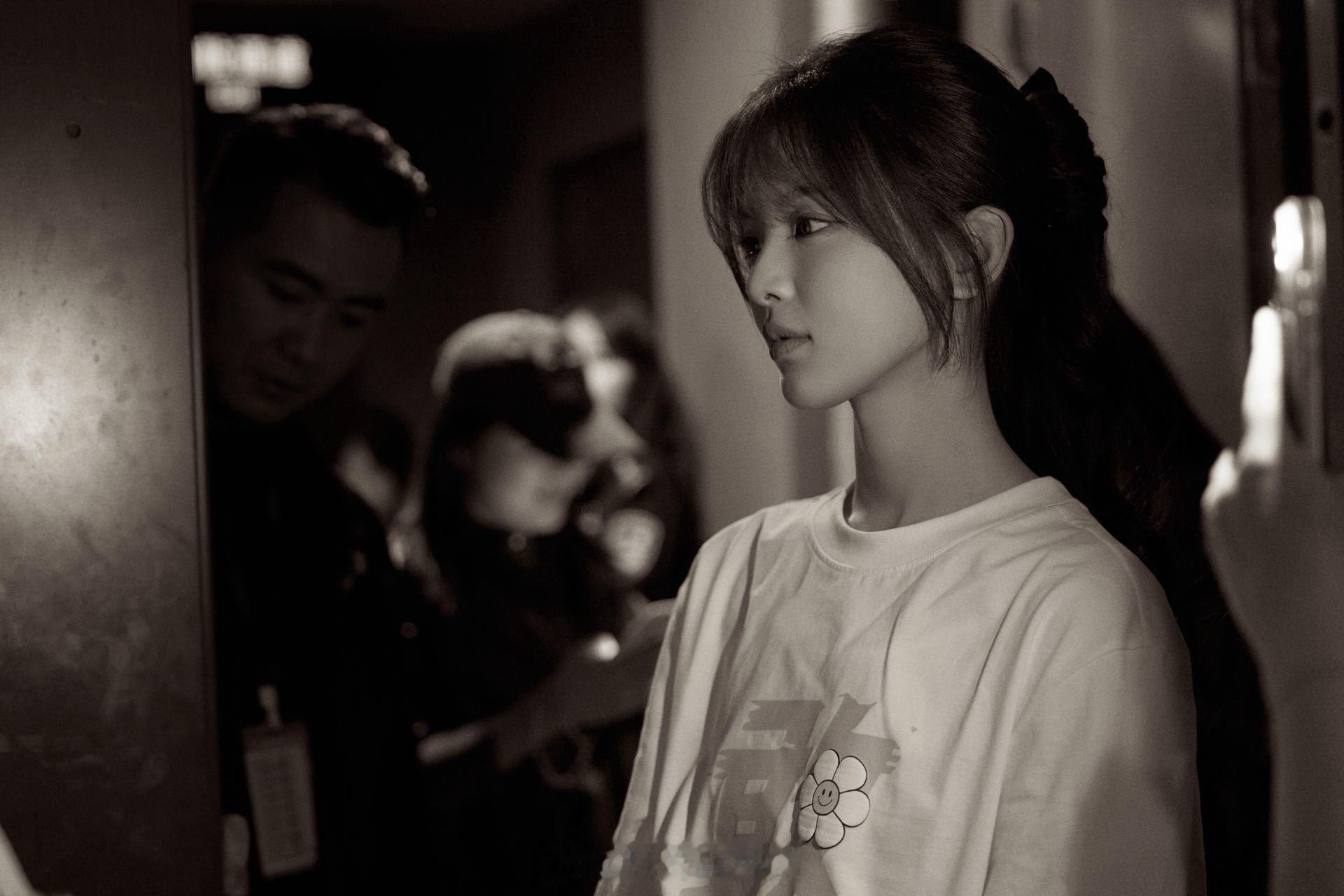 杨超越callback不负青春杨超越沈阳路演突然唱起不负青春，没有华丽舞台，就简