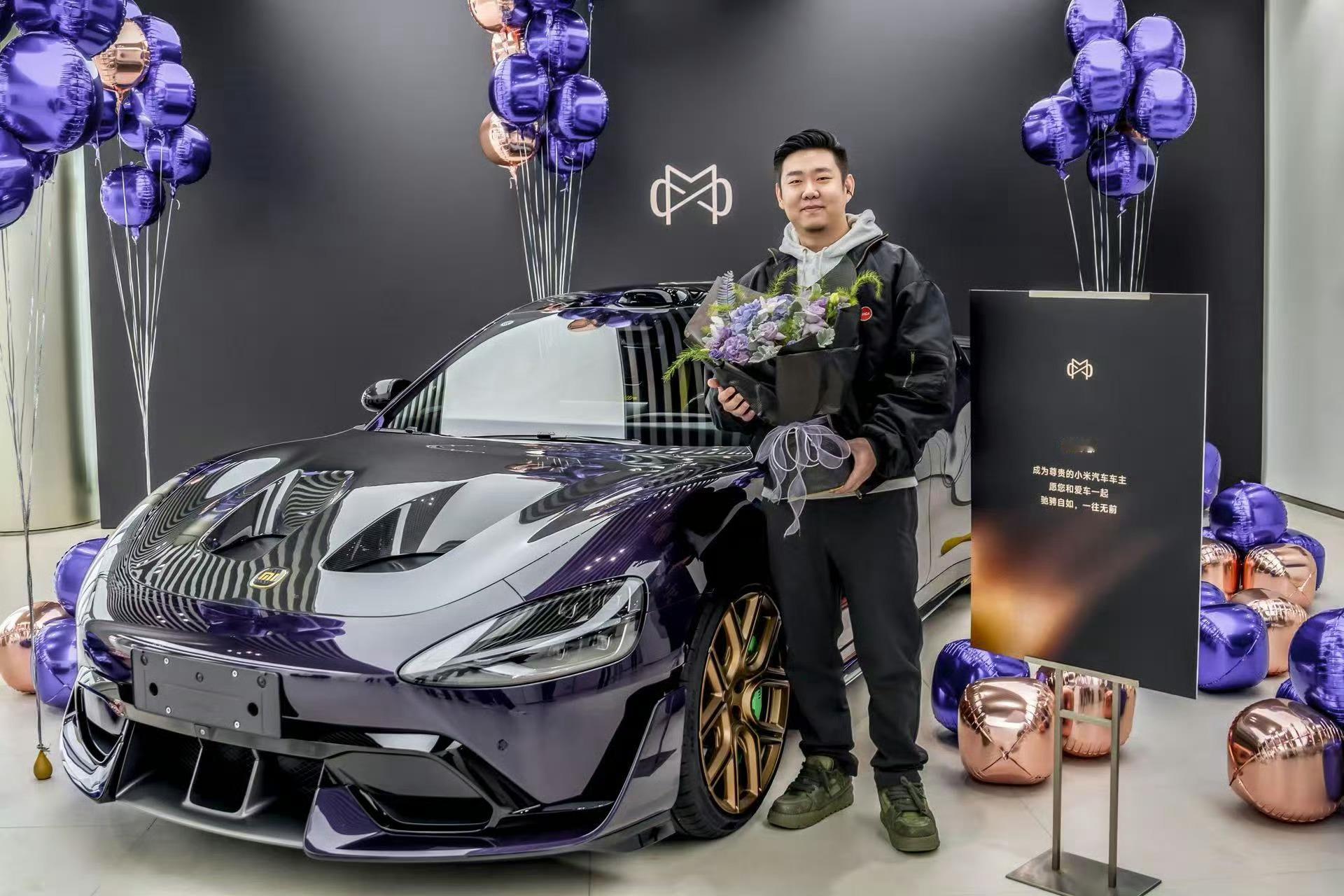 小米汽车定制服务开启交付何德何能，可以和这群富哥当车友高定服务的这些颜色材质都是