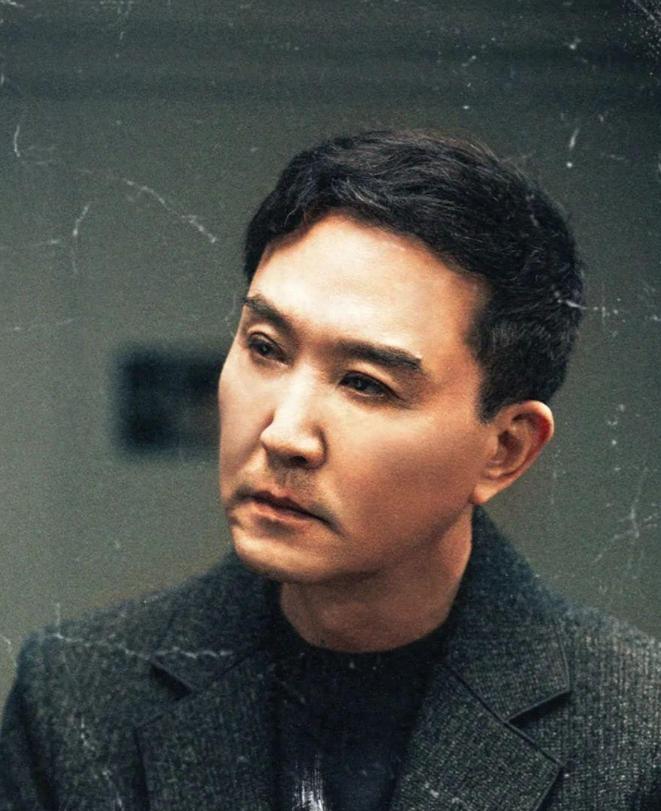 《兵自风中来》刚在央视八套播出，吴刚和儿子吴羽卿却突然被推上了讨论区，甚至有人把