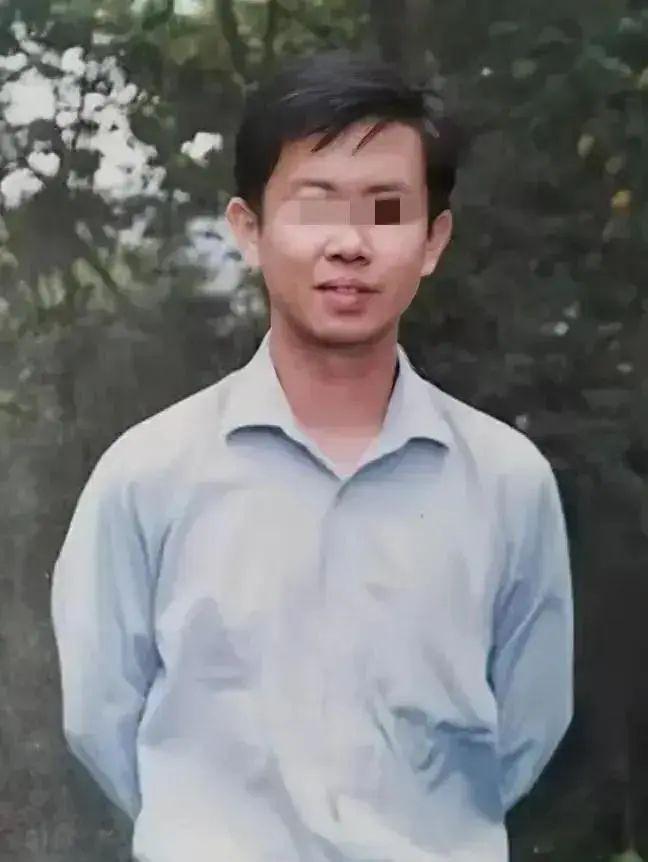 2019年，安徽一教师投江自杀，生前曾被学生家长扇耳光，受尽了屈辱，一时想不开才