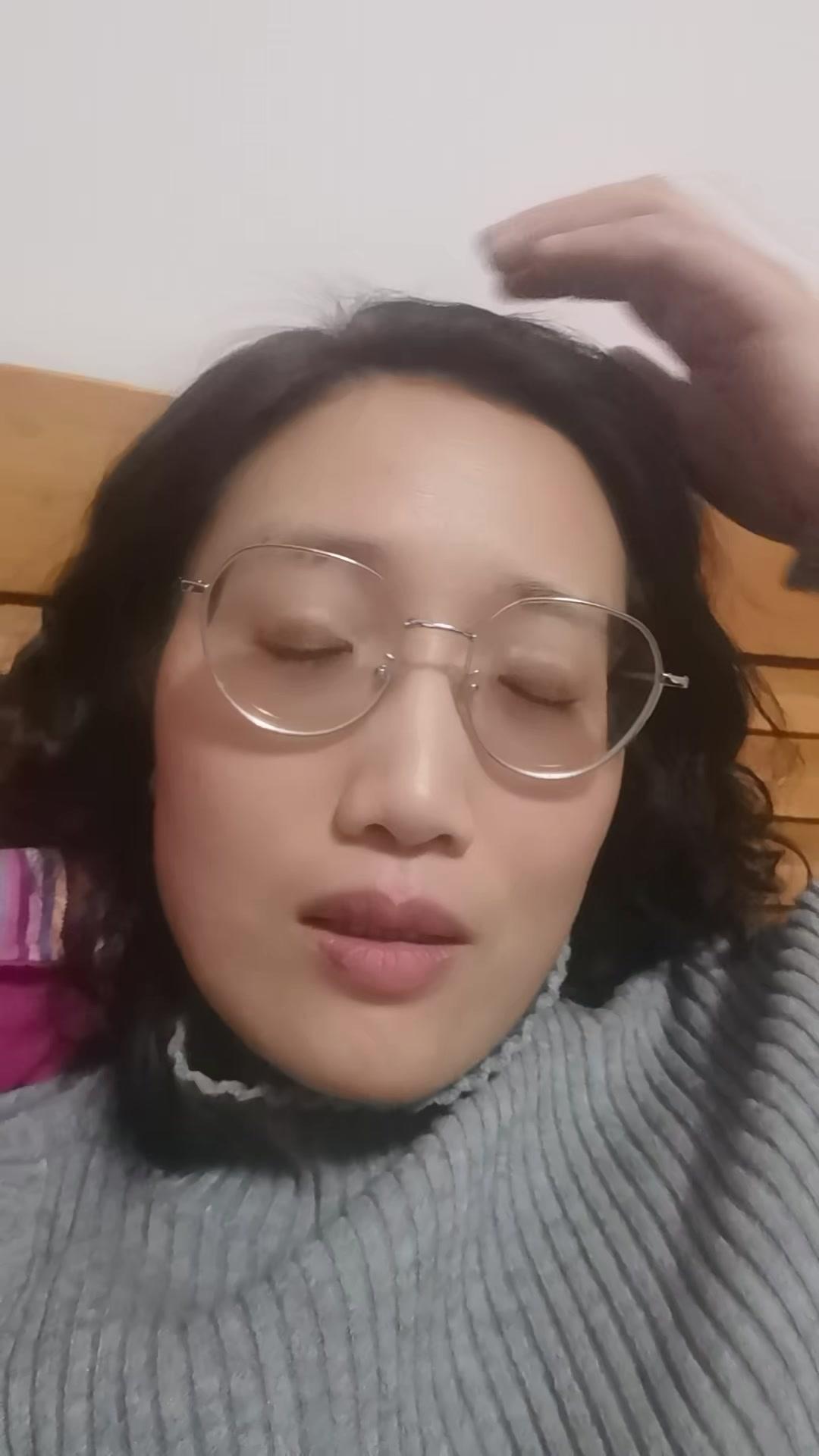 过年别乱显摆，低调准没错！🧧过年总有人忍不住在亲戚面前比来比去，工资多少、年终