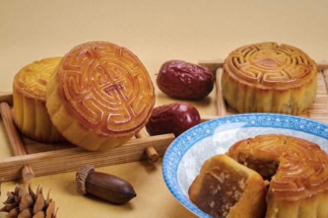 “月饼卖不动”热搜第一：这一届中年人，只管过日子，谁还顾面子
