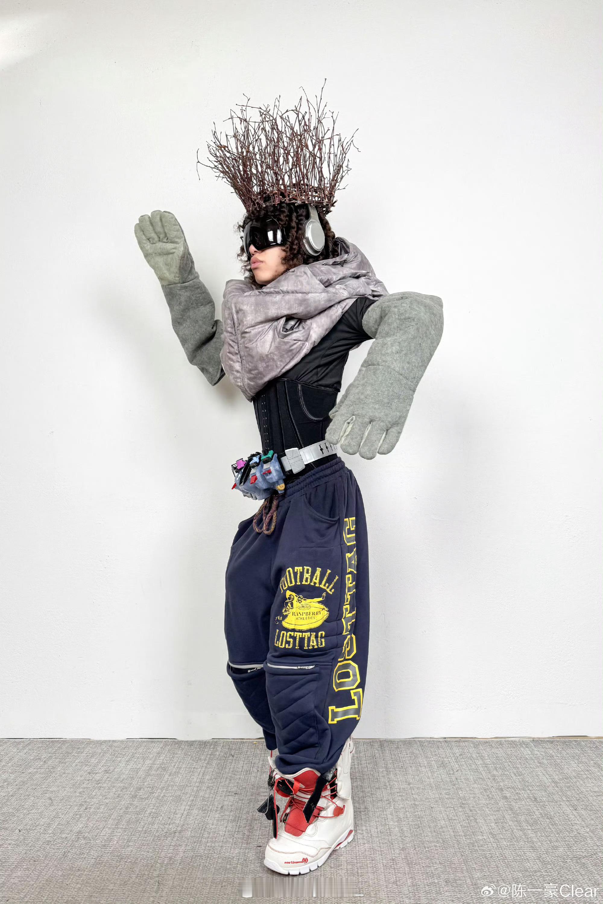 陈一豪晒出演出新造型！这次怎么样？