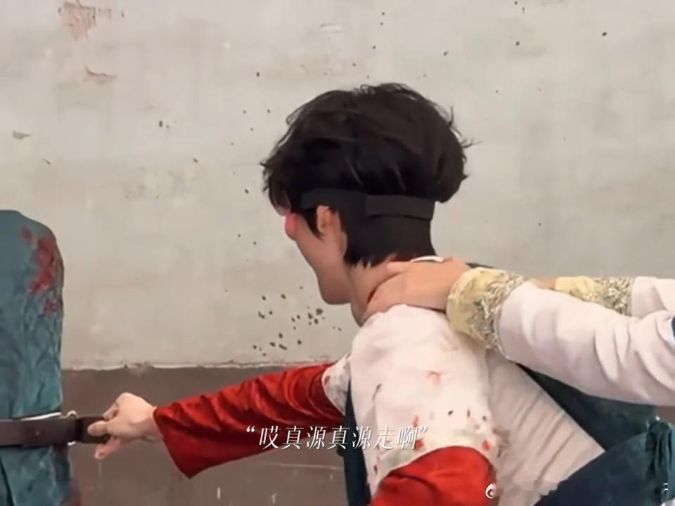 张真源彭昱畅双向奔赴张真源彭昱畅分不开一点彭昱畅一句抱紧哥哥，哥哥没安全感，张真