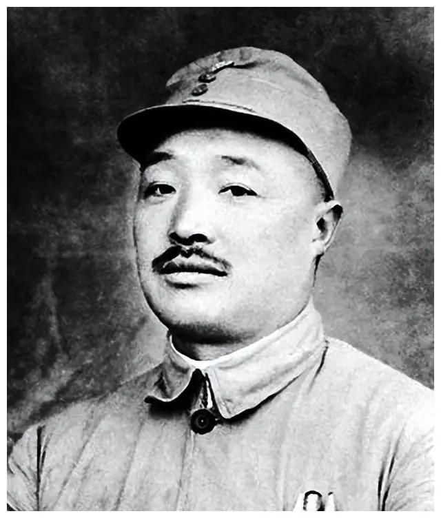 1963年贺龙唯一的儿子没考上清华，跑去求老爹走后门，没料到贺龙直接迈进校门，点