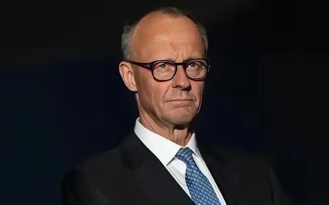 还有三天就要访华了，默茨临行前激烈指责中方，却又带了一支庞大商务团队！
​今天是