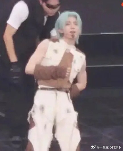 苏新皓染薄荷发苏新皓染薄荷发 