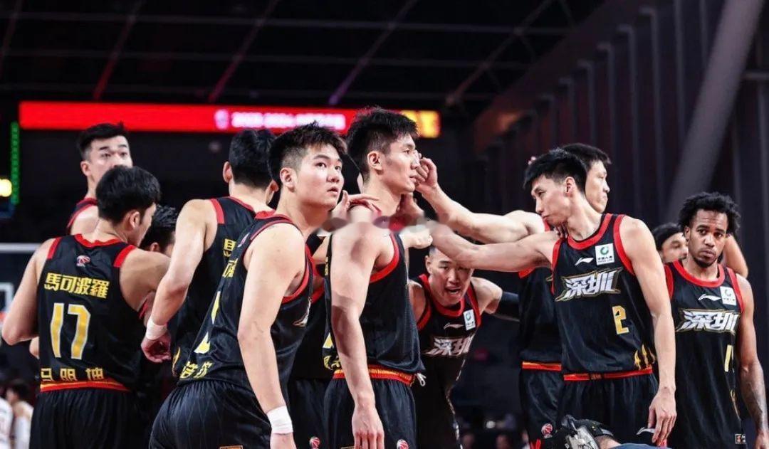 昨天聊了宏远网页链接，我们今天聊聊他的“小弟”——深圳队，我想所有球迷(就是10