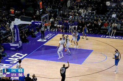 这丝滑的小背运！努尔基奇直接懵逼！ ​​​