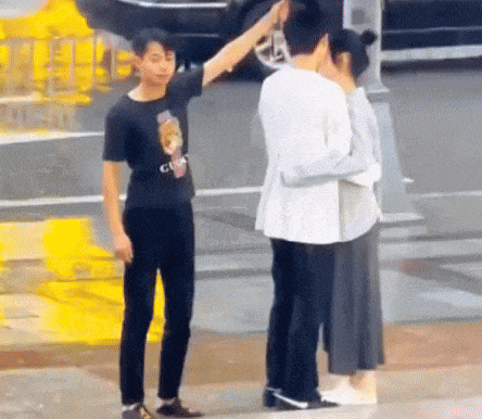 [皱眉]小哥的心境让人肃然起敬