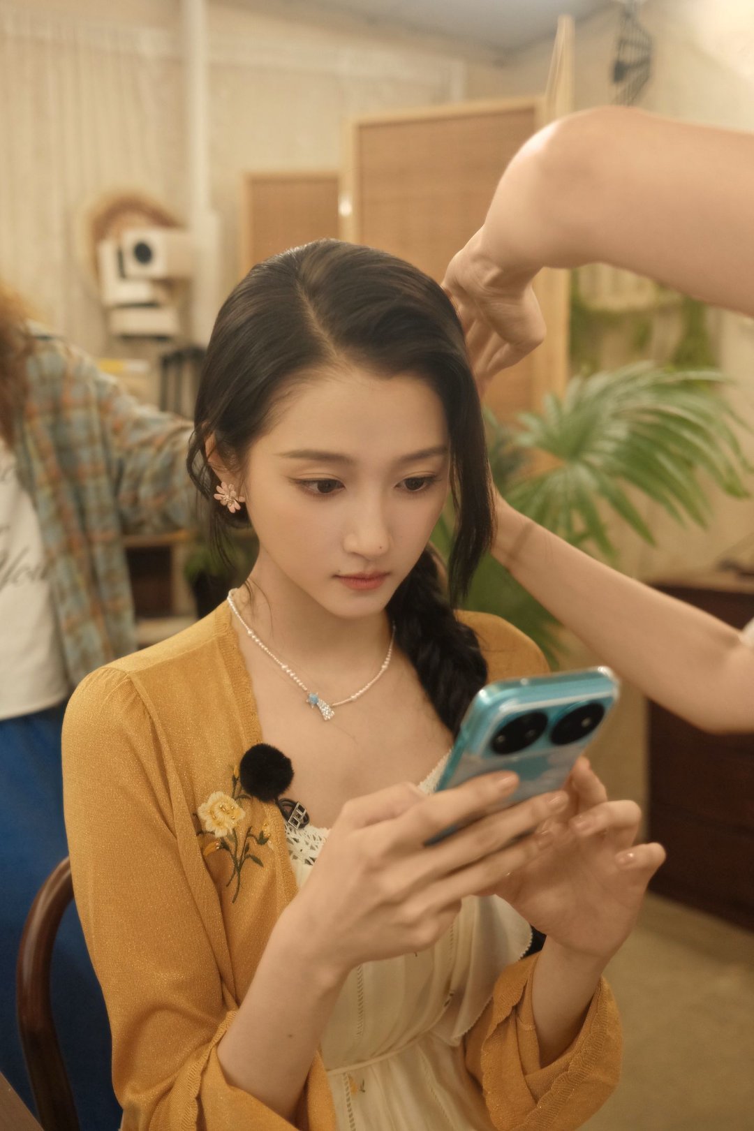 关晓彤gxt关晓彤苏知秋 gxt关晓彤我与爱同谋 你晦澀的眼眸；
