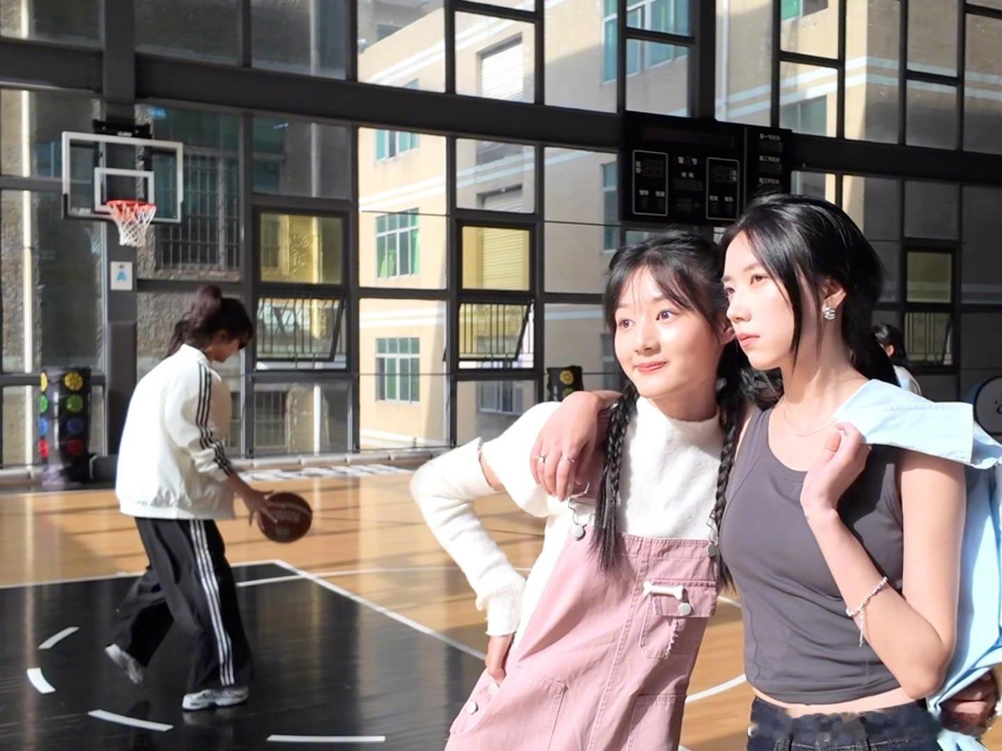 心选 全女项目你是我心选的她终于迎来全女生综艺心选，满屏都是温柔又闪耀的女孩子，