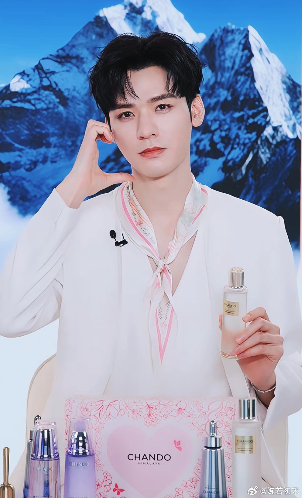 龚俊龚俊自然堂全球品牌代言人 gj龚俊直播 💖跟龚俊对视是什么感觉？看看我的直