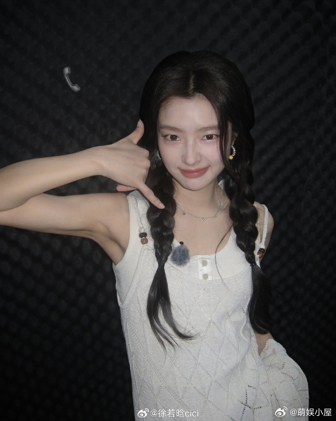 徐若晗道歉了但下次还敢 徐若晗简直是快乐制造机✨！性格随和接地气，直播漏料不断，