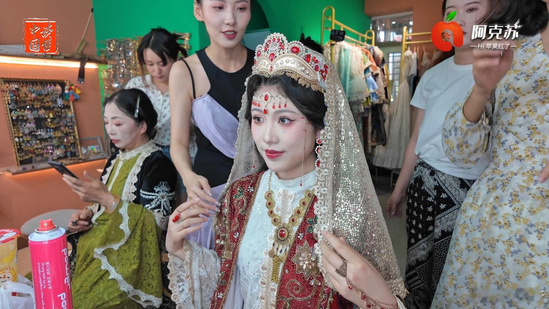 #爆改的风还是吹到了新疆# 新疆库车，一个让人心动的地方，化身公主，漫步古城，感