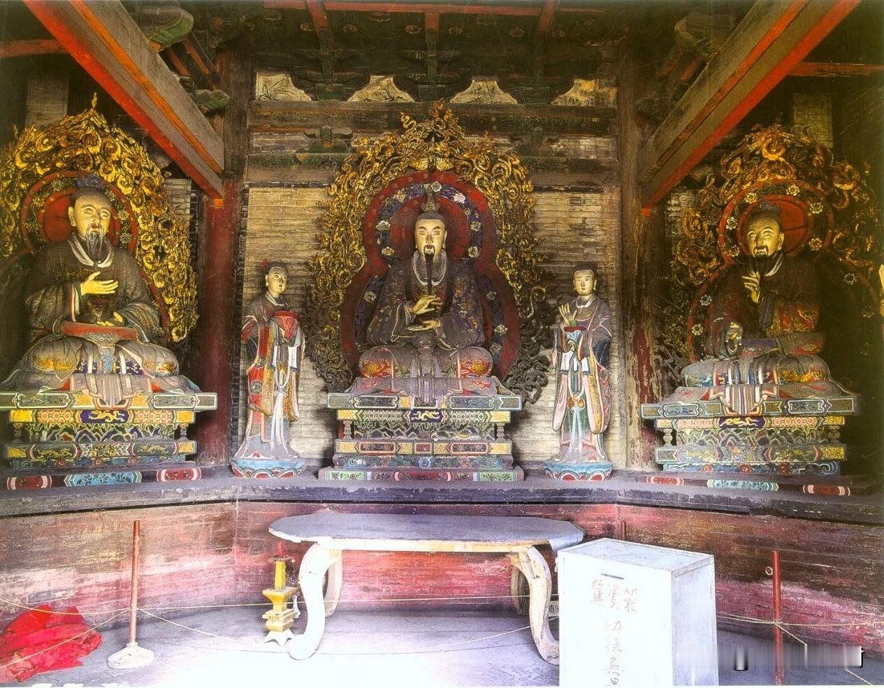 山西介休后土庙，罕见的明代三清彩塑，被严重低估的国宝
 
很多人去山西只盯着佛教