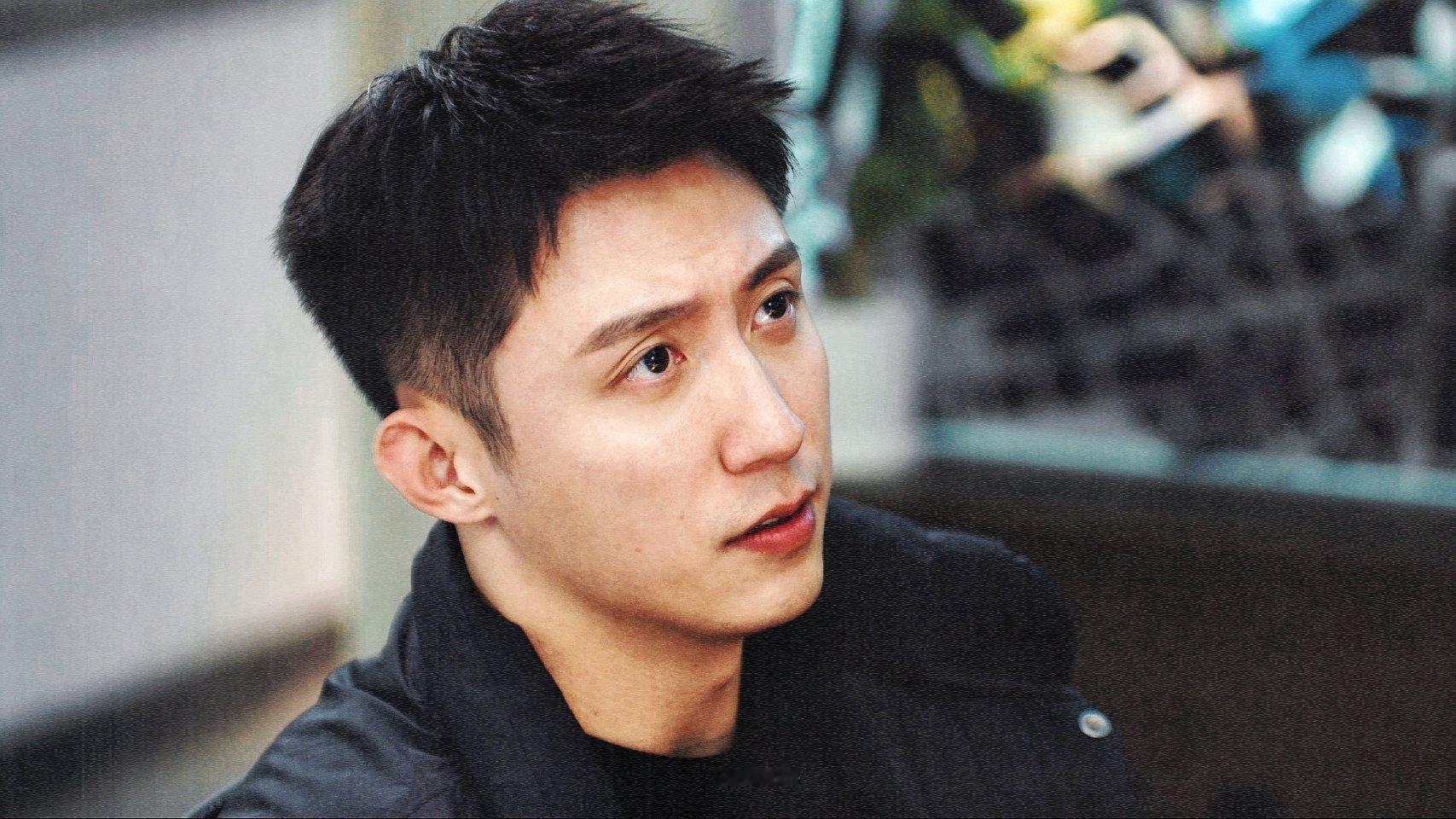 江成屹忙活半天回快递站过夜  江成屹既然都已经得到了丈母娘的认可，是不是也就意味