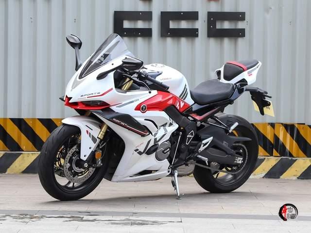 2024款无极RR660S推出限时优惠，直降1667元后售价3.6万元。该车定位