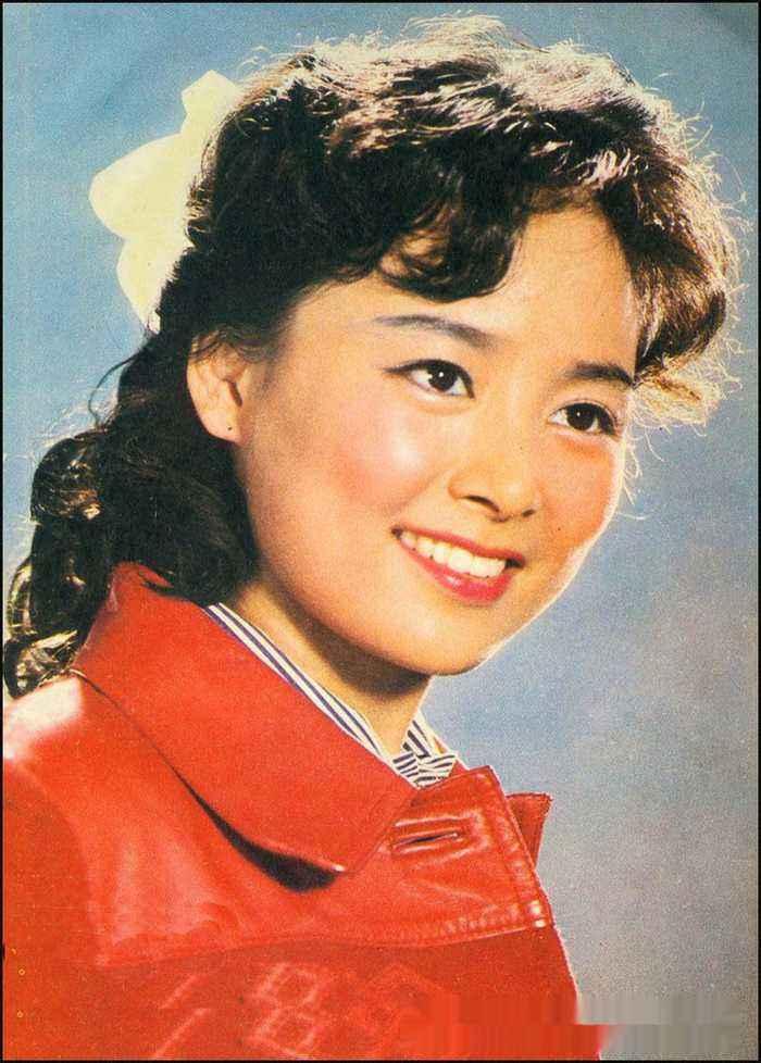 电影《庐山恋》演员张瑜如今身在何方？

“张瑜”是大众熟知的电影演员张瑜，尤其是
