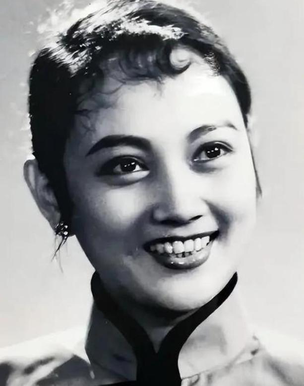 [微风]1966年下半年，八一厂已经很乱了。当时，在厂里私底下流传着一句话：“男