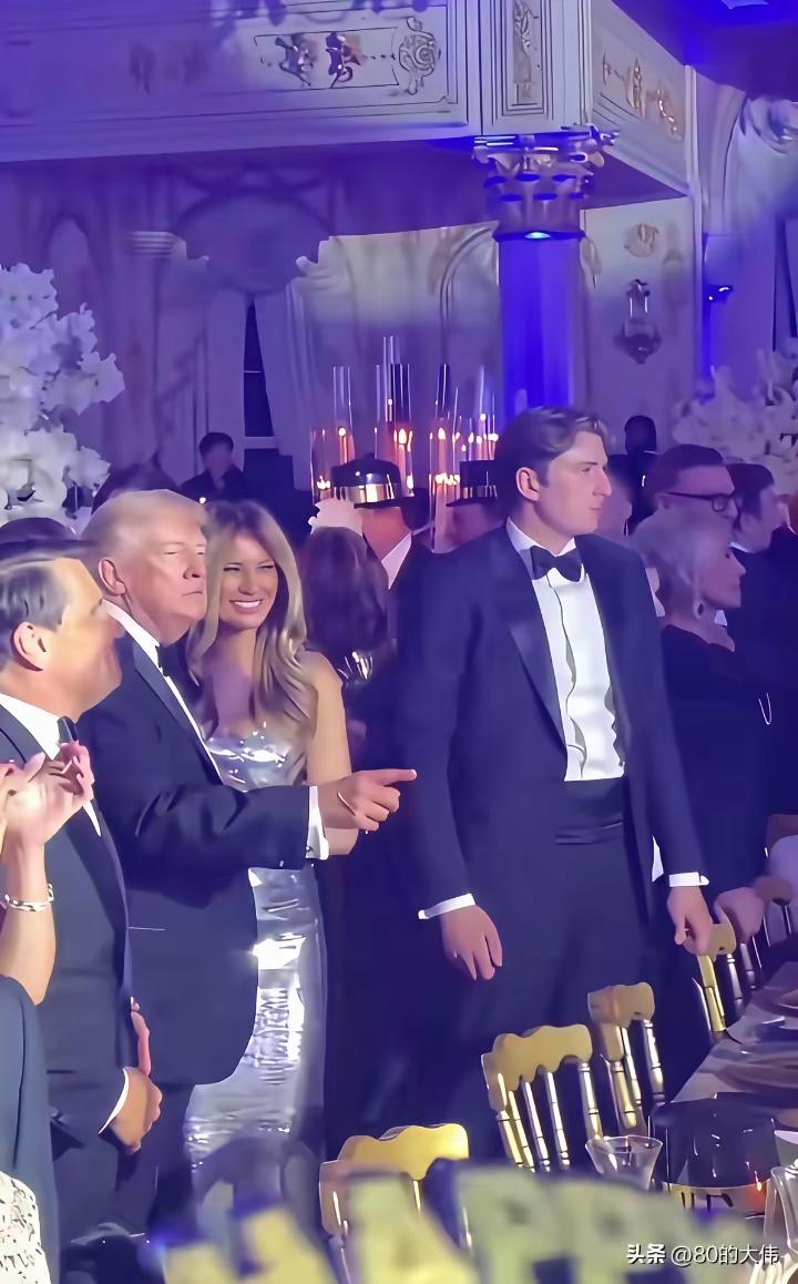 如果可以，巴伦也不想要这样的生活吧！
身为美国第一公子，巴伦可谓是万众瞩目！
有