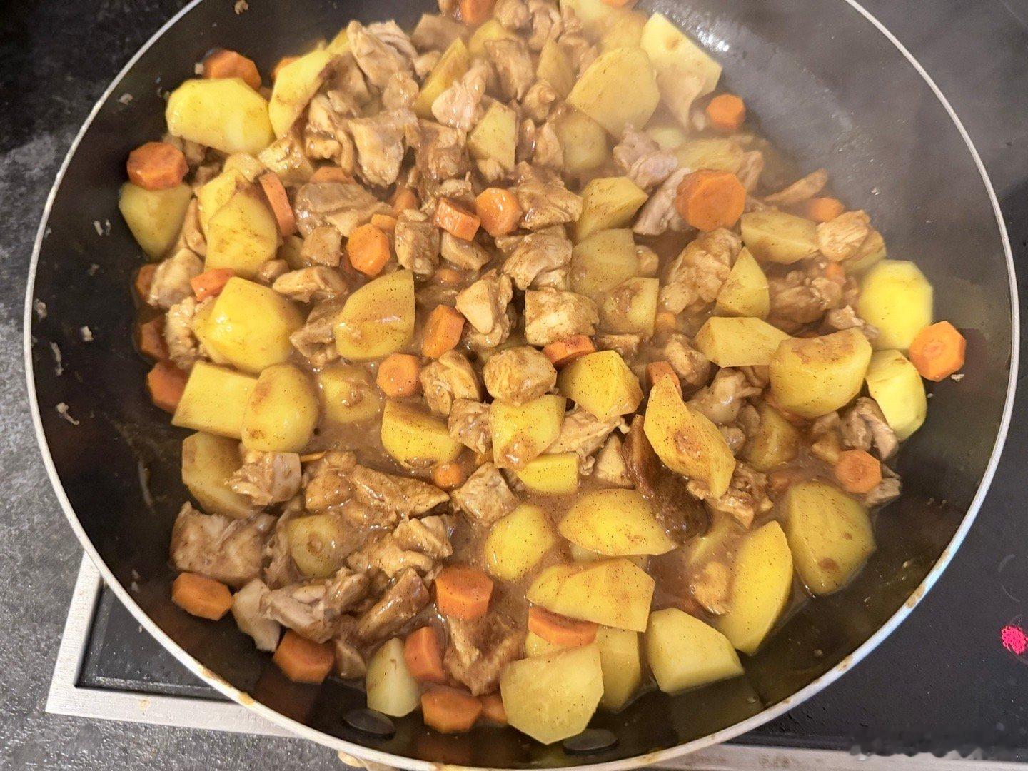 去附近驾校咨询了一下 怪复杂的 我说回来思考思考 工作人员说夏季优惠这两天结束 